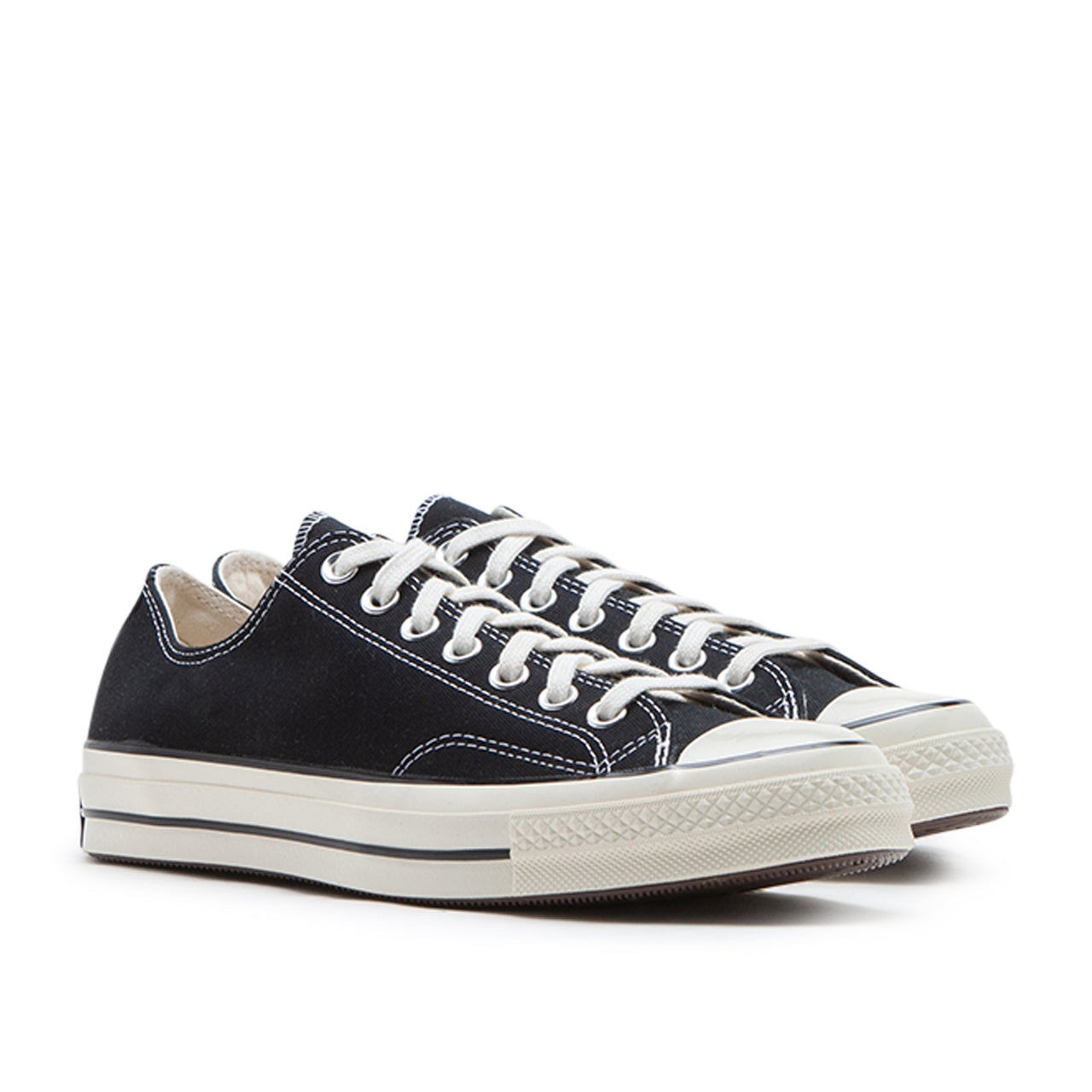 Klassische Low-Top-Sneaker (Schwarz)