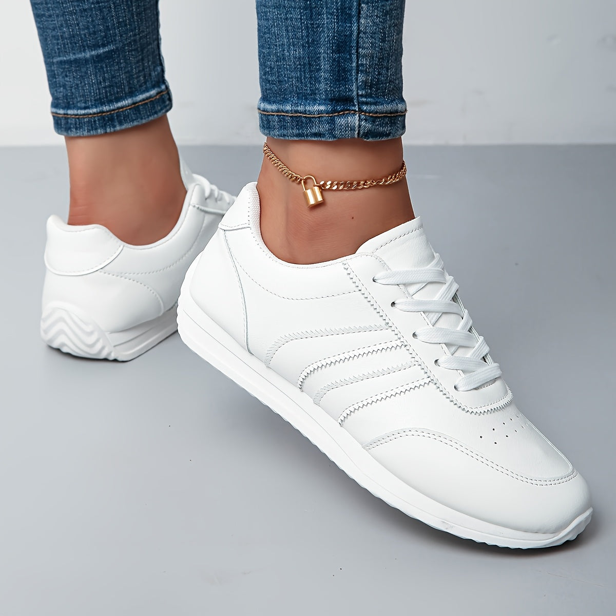 CoastLane Lässige weiße Court-Sneakers