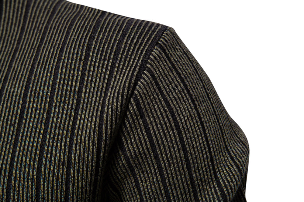 Eleganter Strickpullover – Zeitloser Stil und gemütlicher Komfort