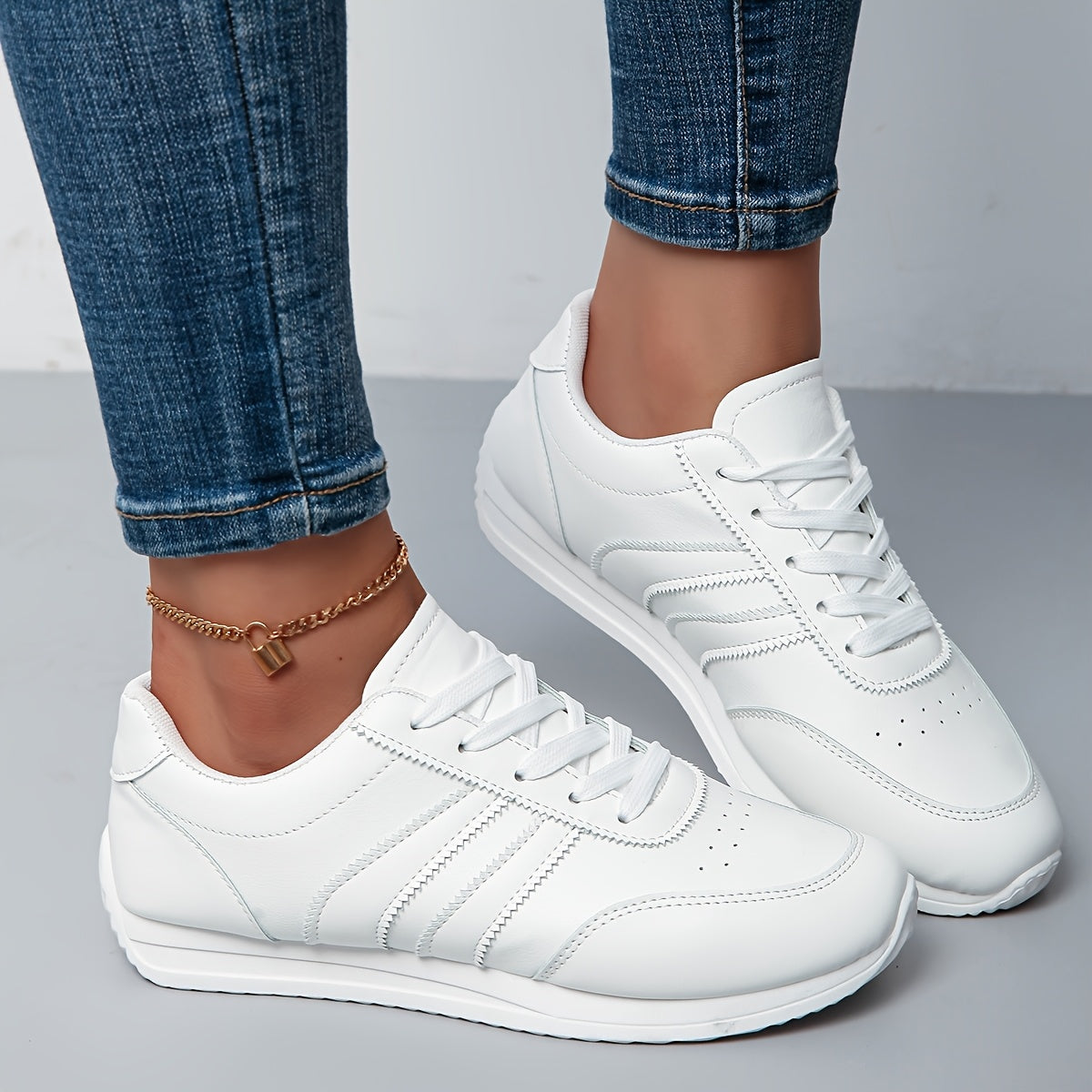CoastLane Lässige weiße Court-Sneakers