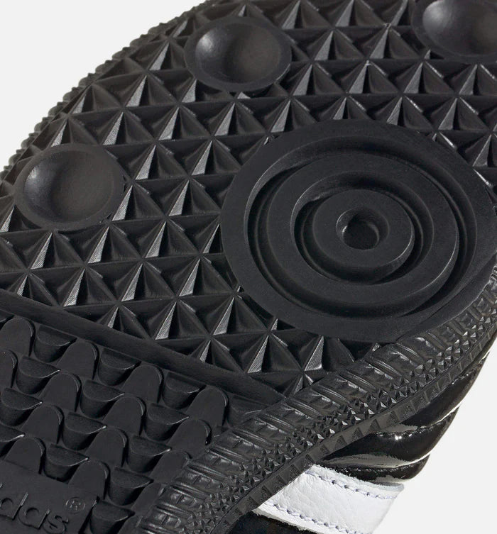 Samba LT Core Black Lackleder