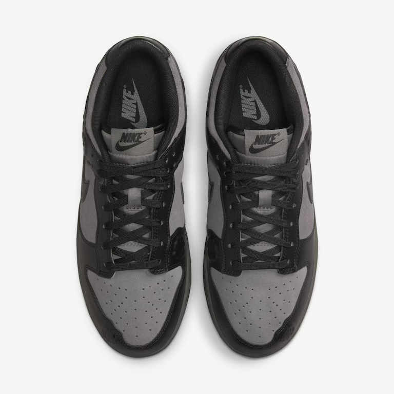 Dunk Low Black Roses