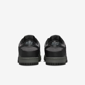 Dunk Low Black Roses