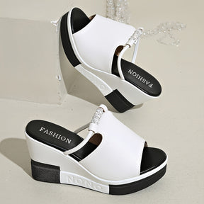 Elevate Wedge Pantoletten