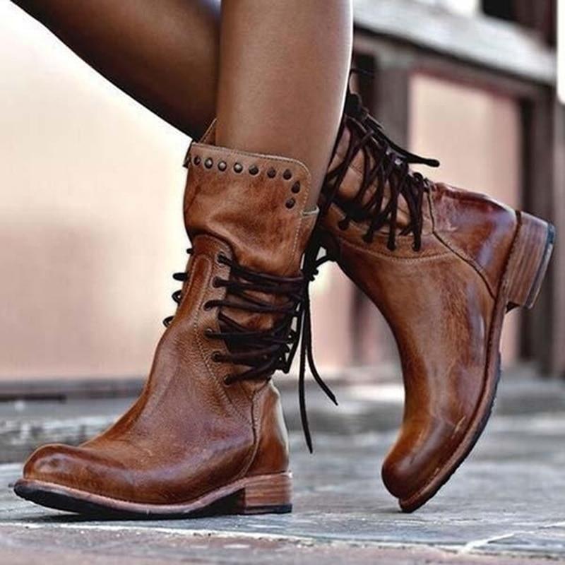 Schnürschuhe