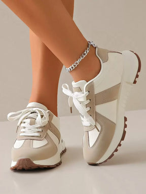 Avery Court-Sneaker