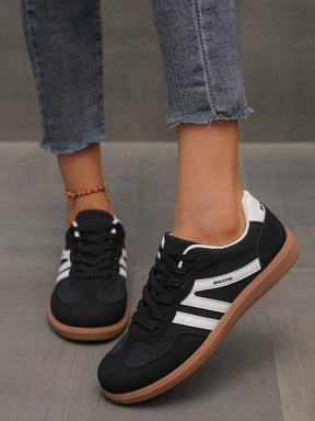 Camden Court Schwarze Gummi-Sneakers