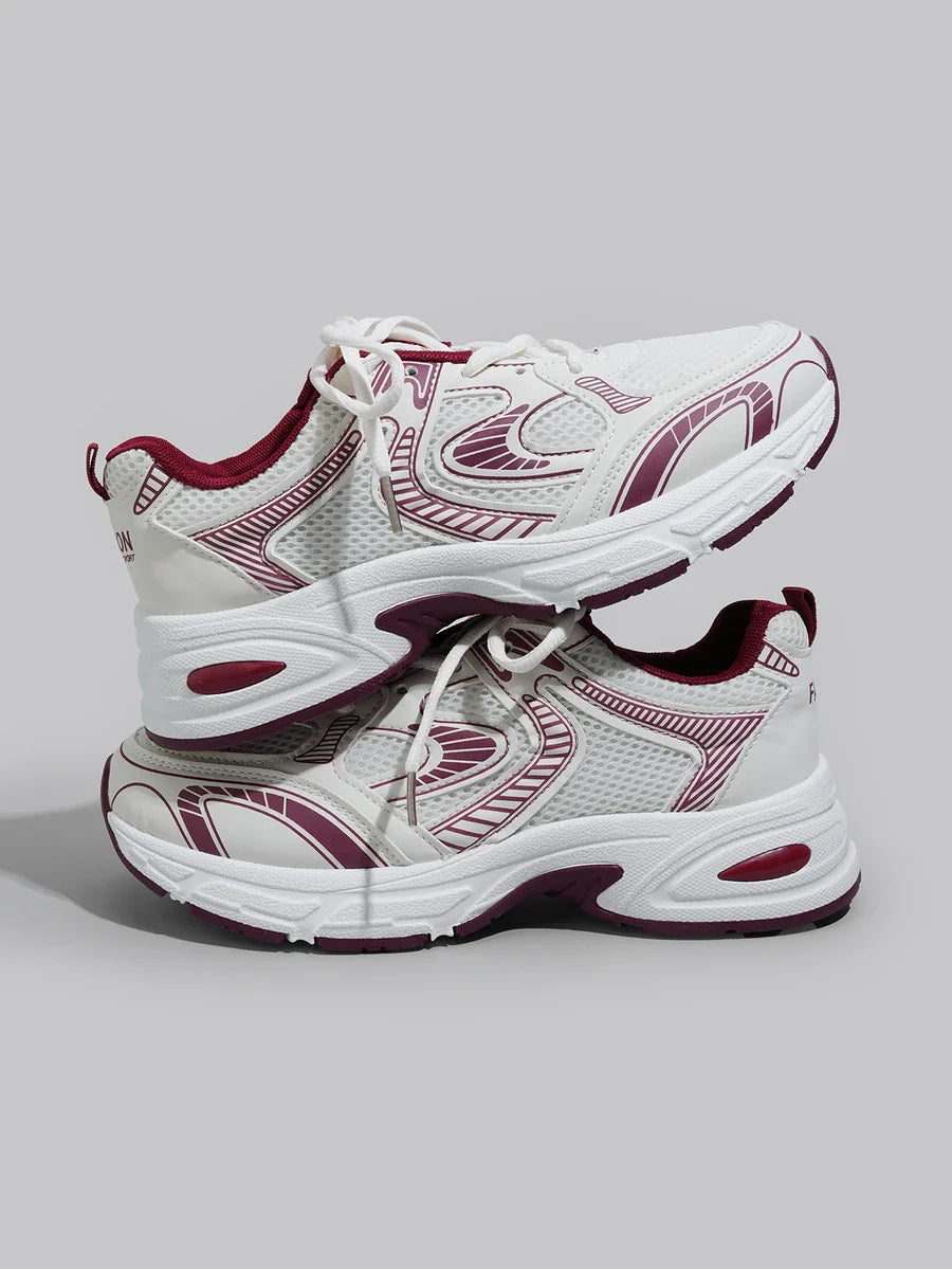 Erhöhte Sneaker mit Keilabsatz