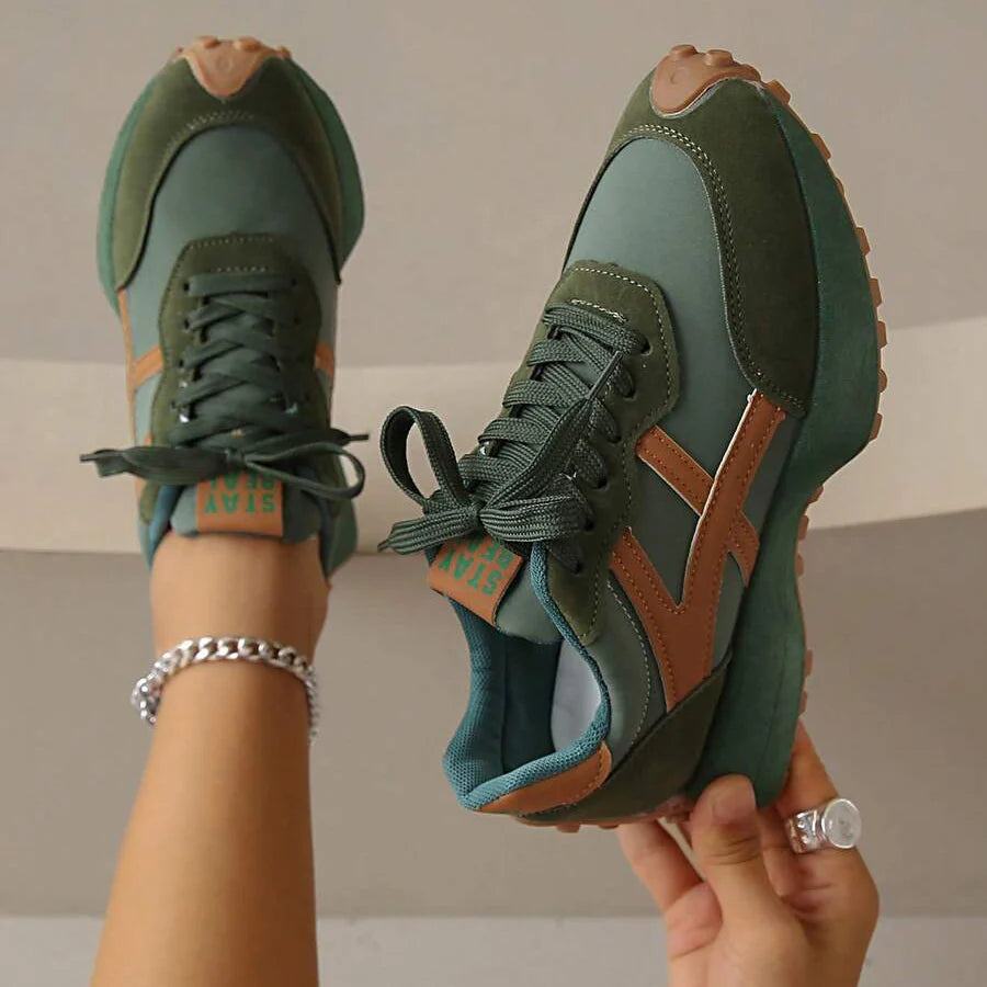 Ardelle Trail-Sneaker