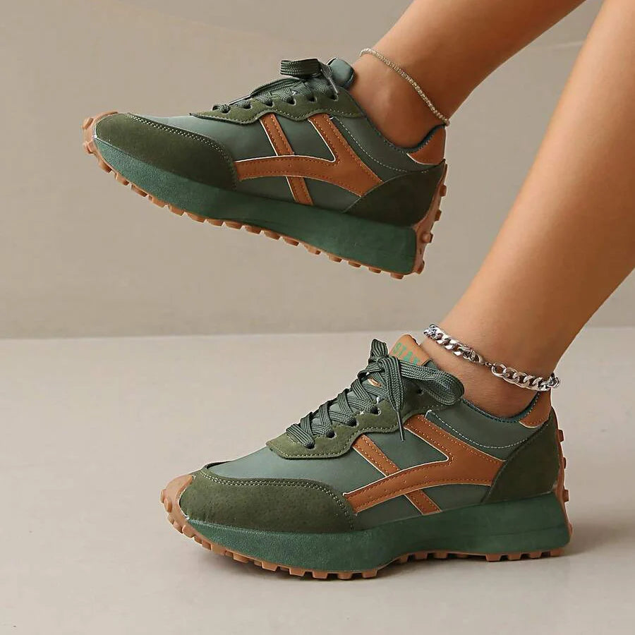 Ardelle Trail-Sneaker