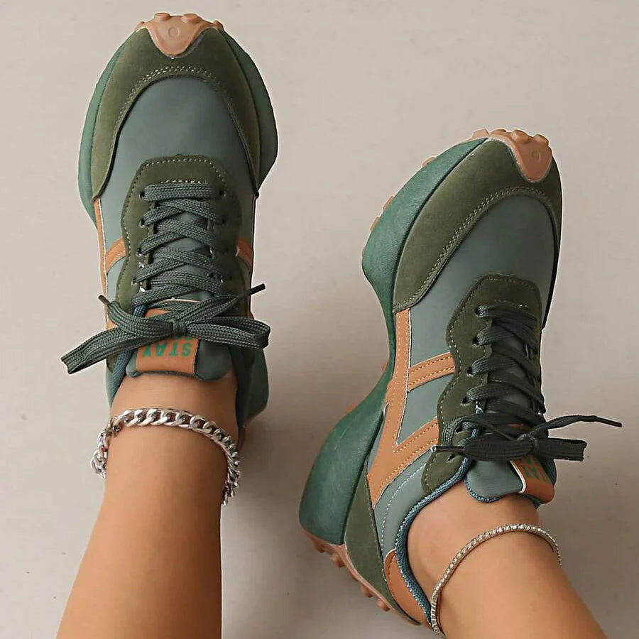 Ardelle Trail-Sneaker