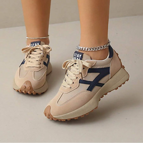 Ardelle Trail-Sneaker