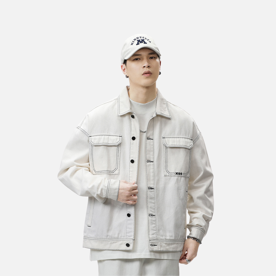 OVERSIZE-JACKE MIT KONTRASTNÄHTEN – WEISS