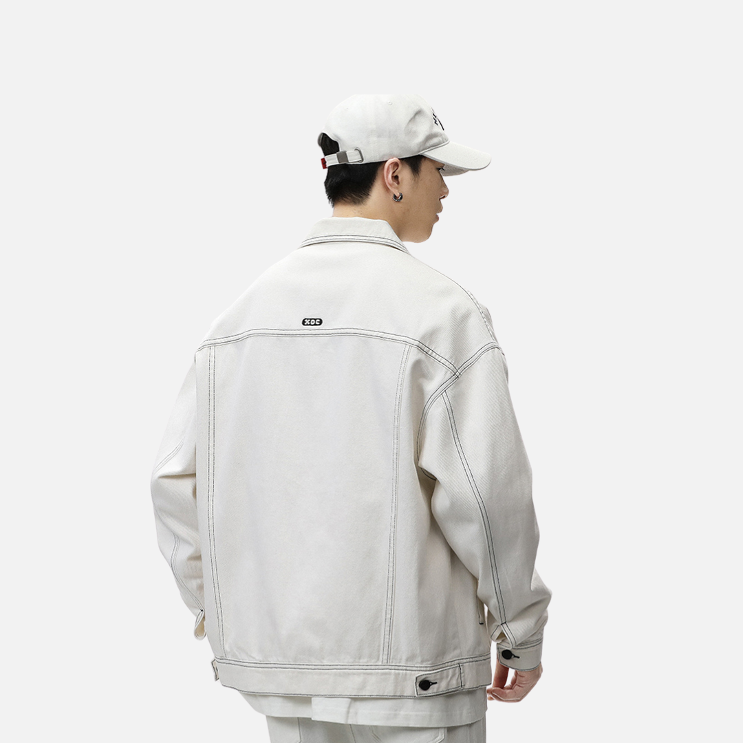 OVERSIZE-JACKE MIT KONTRASTNÄHTEN – WEISS