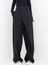 Moderne weite Hosen