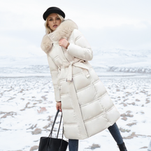 Luxuriöser Winterparka mit Fellkapuze