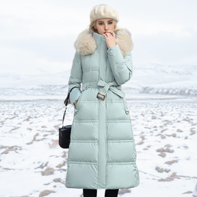 Luxuriöser Winterparka mit Fellkapuze