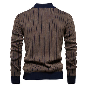 Eleganter Strickpullover – Zeitloser Stil und gemütlicher Komfort
