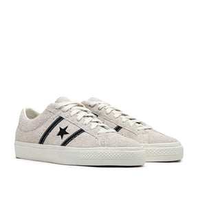 One Star Academy Pro Suede Sneakers (Creme / Schwarz)