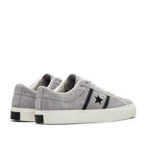 One Star Academy Pro Suede Sneakers (Creme / Schwarz)