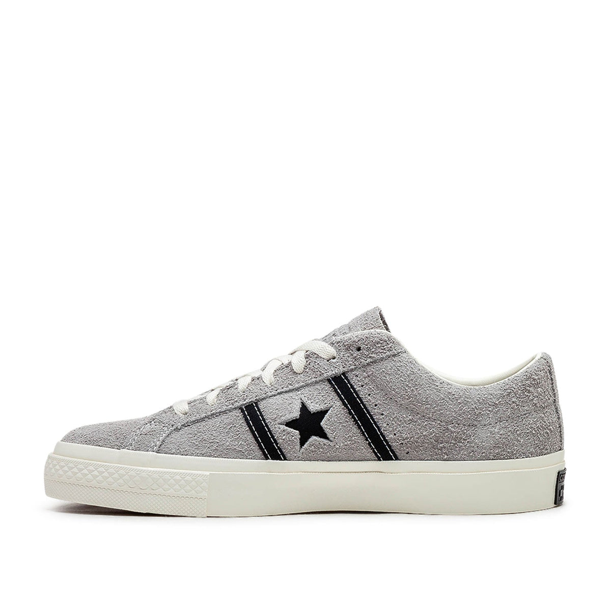 One Star Academy Pro Suede Sneakers (Creme / Schwarz)