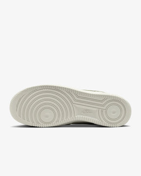 Air Force 1 '07 (Sail/Light Bone/University Red/Jade Horizon)