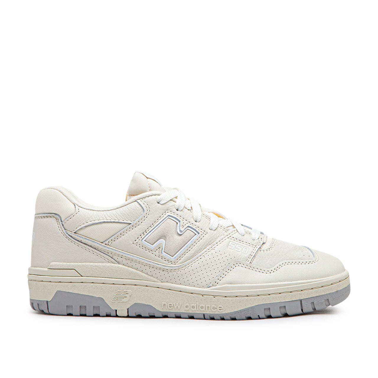 BB550PWD Sneakers (Creme)
