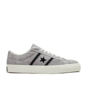 One Star Academy Pro Suede Sneakers (Creme / Schwarz)