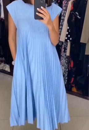 Ärmelloses Faltenkleid