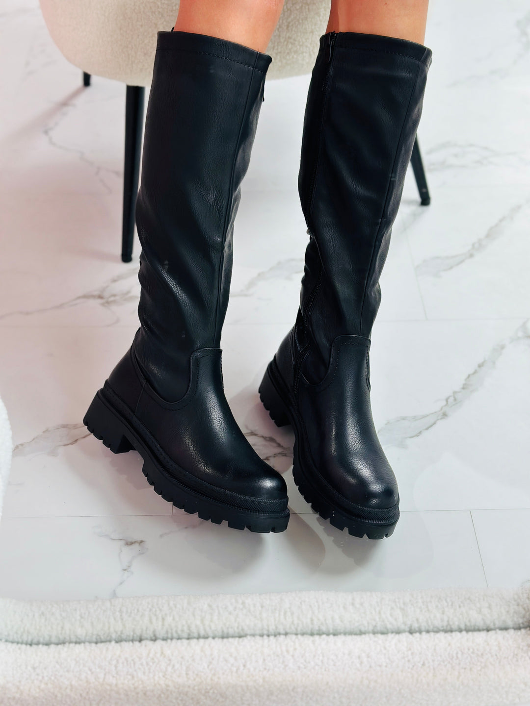 Stylische Stiefel