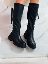 Stylische Stiefel
