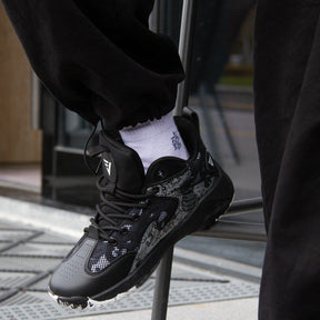 Komplett schwarze Basketball- und Volleyballschuhe - Unisex