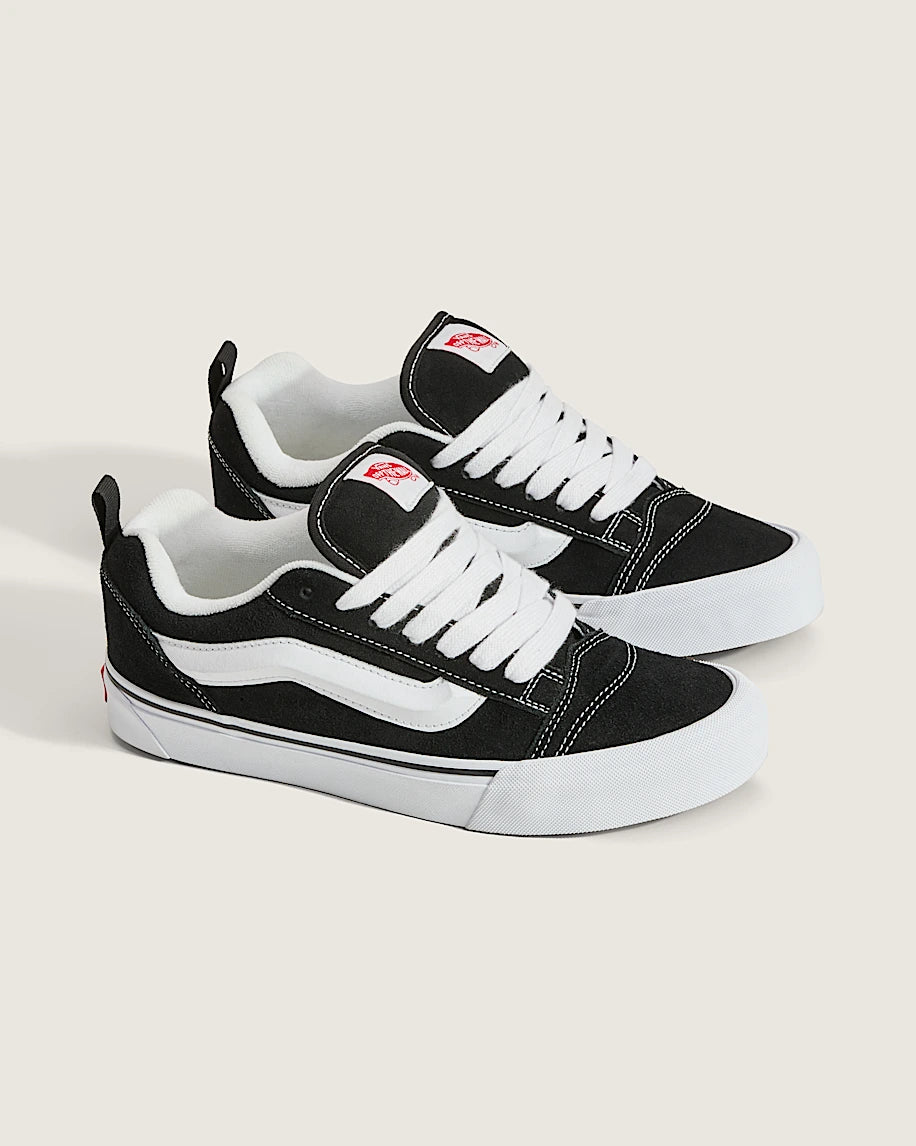 Knu Skool Wildleder (Schwarz / True White)
