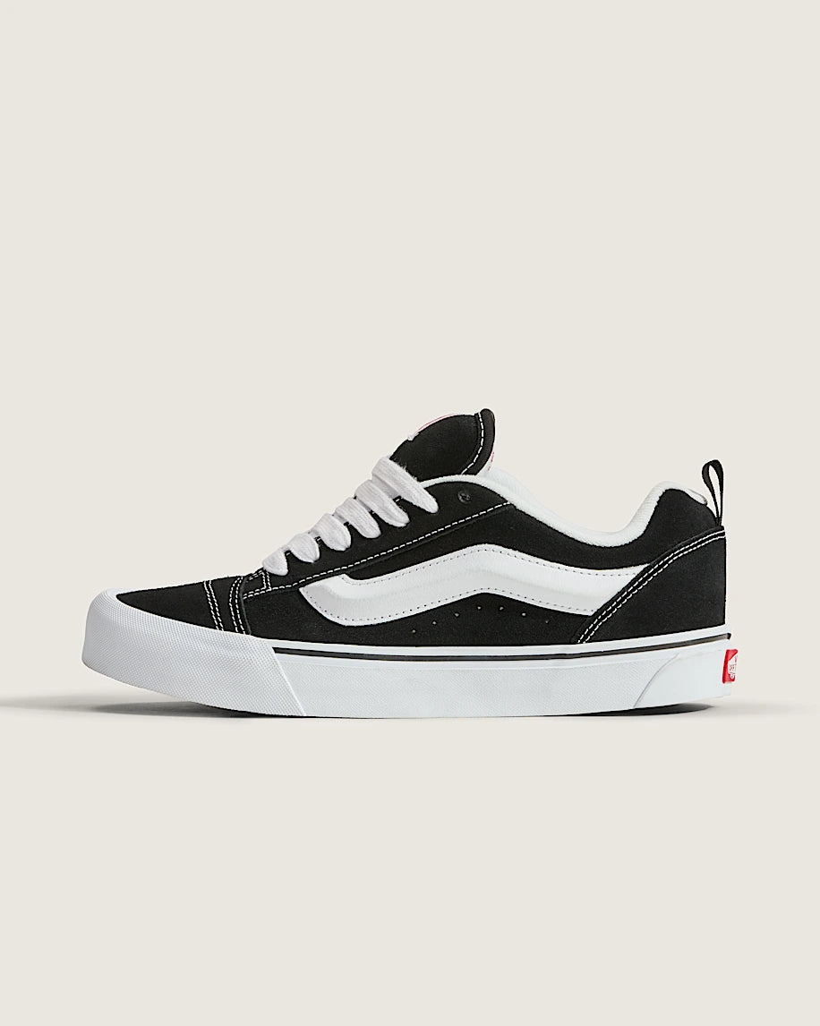 Knu Skool Wildleder (Schwarz / True White)