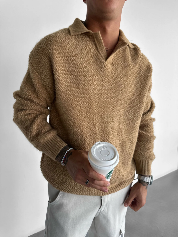 Gebürsteter Pullover mit Oversized-Passform und Strickkragen – Kamel