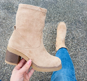 Elegante und bequeme Stiefel