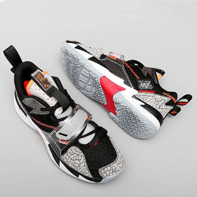 Phoenix Basketball- und Volleyballschuhe + gratis Socken