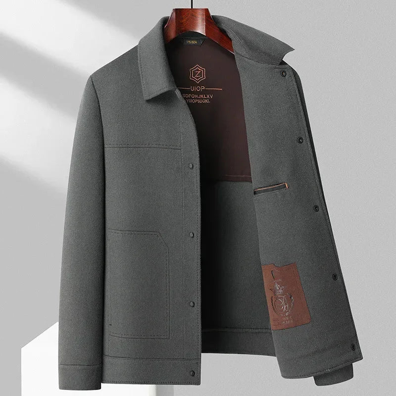 Jacke mit eleganten Knöpfen