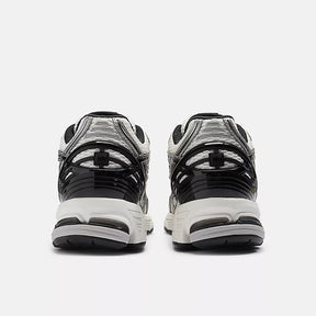U1906RCE (Silber Metallic / Schwarz / Sea Salt)