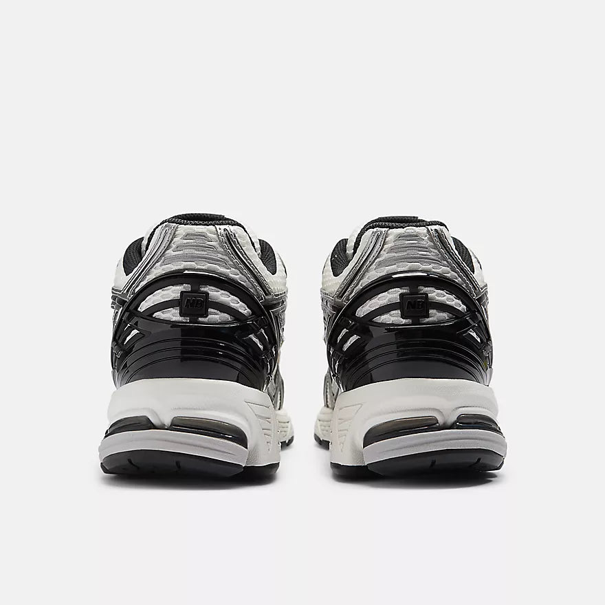 U1906RCE (Silber Metallic / Schwarz / Sea Salt)